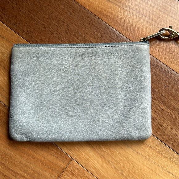 Fossil Powder Blue Leather Wristlet Pouch Purse / Clutch - Picture 7 of 13